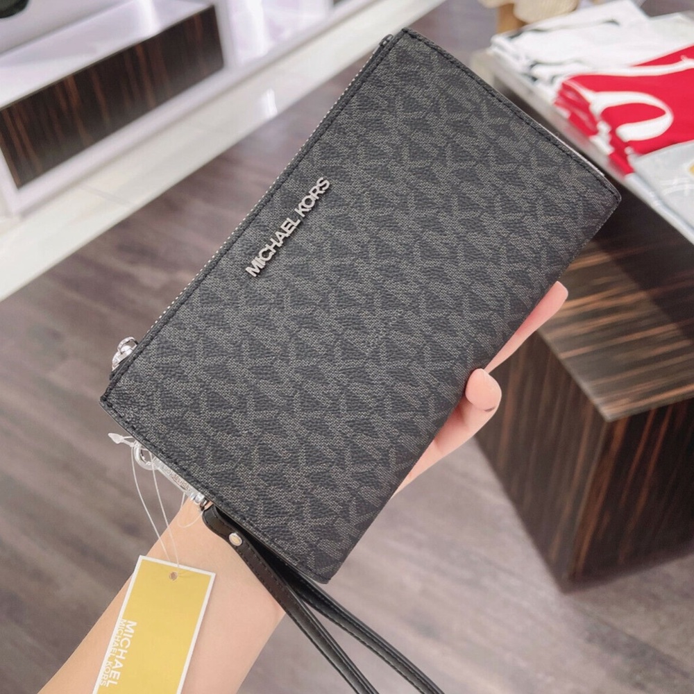 Michael Kors MK Jet Set Travel Large Double Zip PVC Leather Wallet